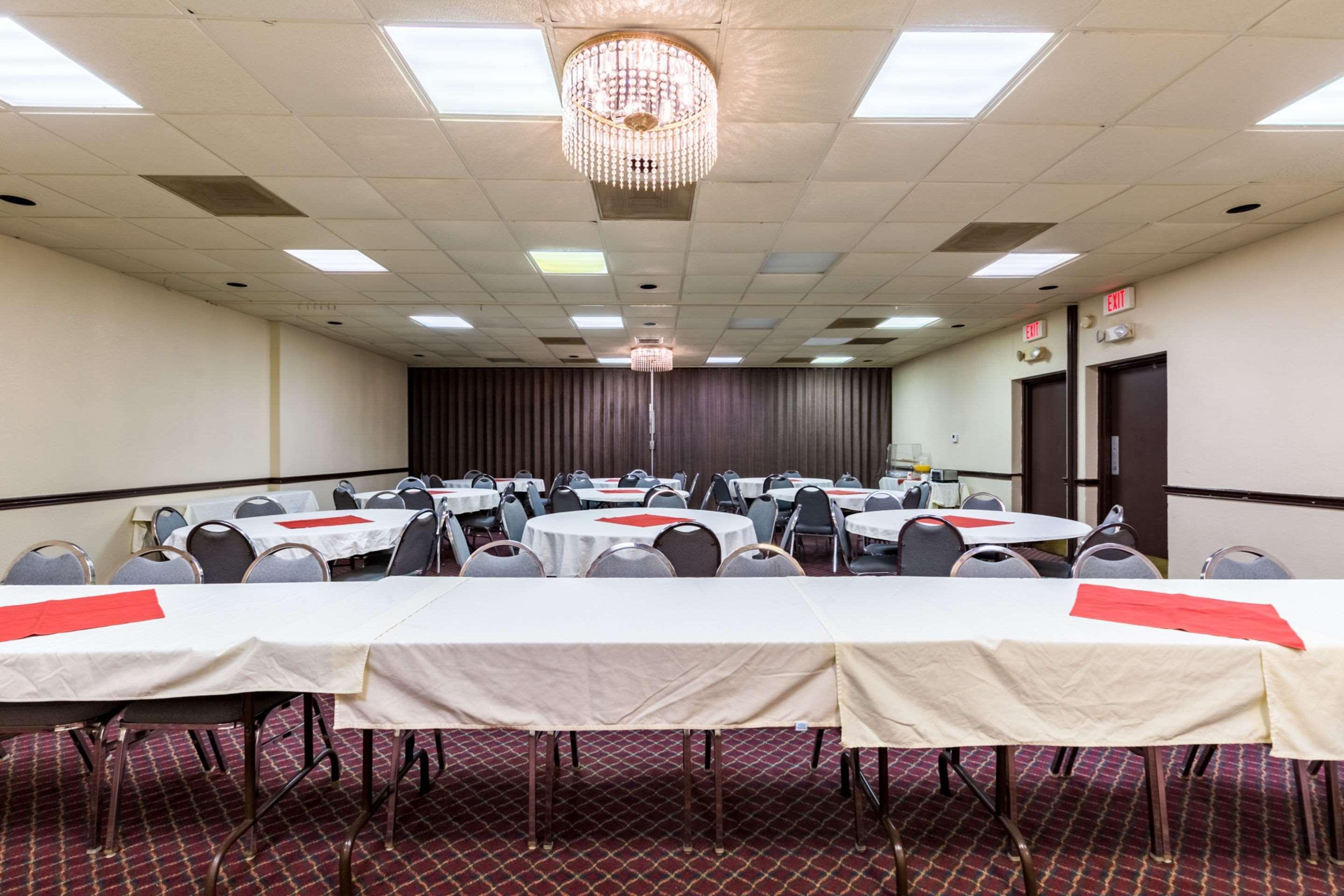 Econo Lodge Baytown Luaran gambar