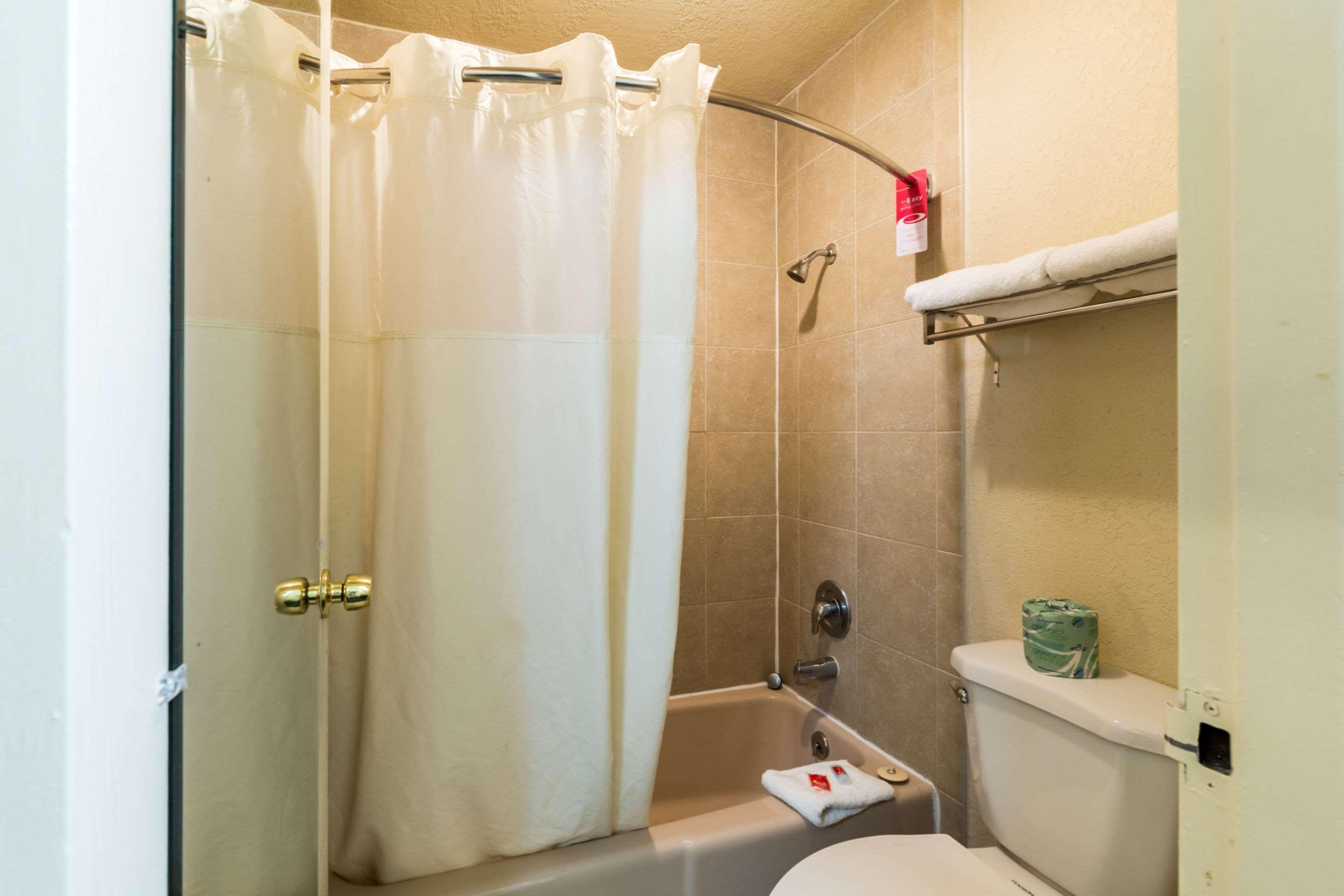 Econo Lodge Baytown Luaran gambar