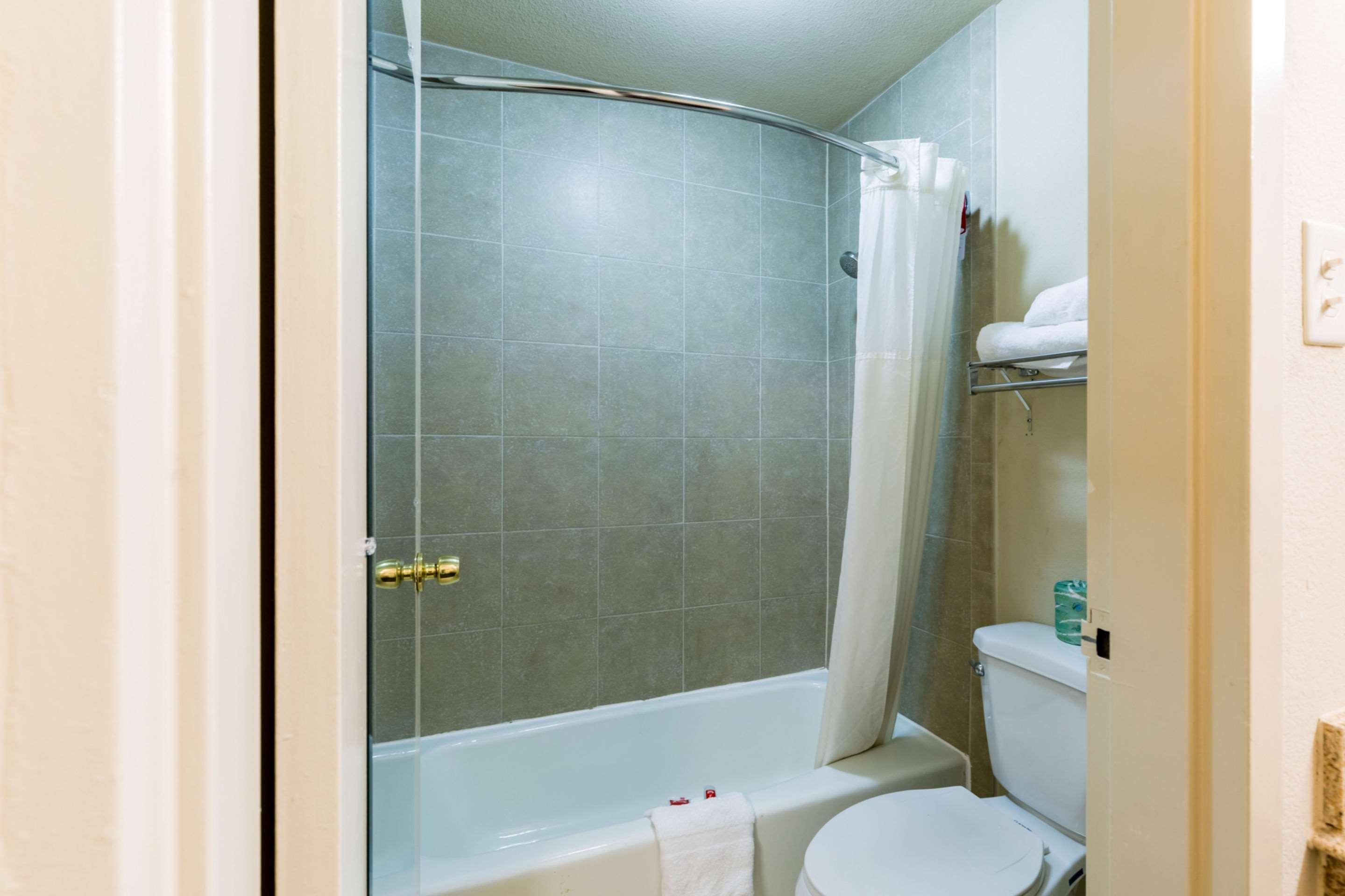 Econo Lodge Baytown Luaran gambar